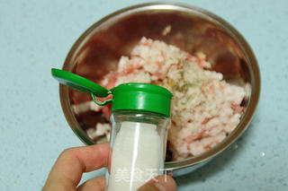 【鲜肉虾皮馄饨】的做法步骤:8