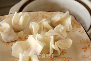 【鲜肉虾皮馄饨】的做法步骤:18