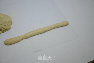黑芝麻小花卷的做法步骤:8