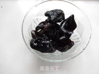 黑木耳韭菜饼的做法步骤:3