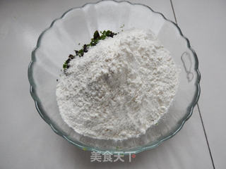 黑木耳韭菜饼的做法步骤:4