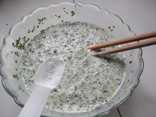 黑木耳韭菜饼的做法步骤:6