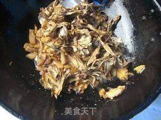 灰树花炒肉片的做法步骤:7