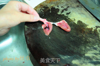 五彩椒炒鸡杂的做法步骤:4