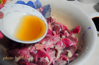 五彩椒炒鸡杂的做法步骤:9