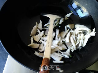 平菇烧豆腐的做法步骤:4