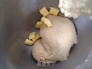 葡萄干小餐包(厨师机版)的做法步骤:4