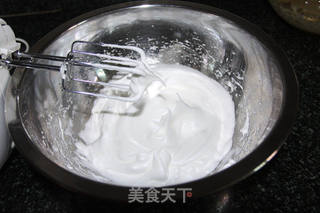 红茶戚风蛋糕的做法步骤:8