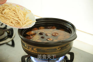 砂锅肉丸的做法步骤:5