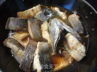 蒜籽烧黑鱼的做法步骤:8