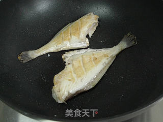 糖醋扒皮鱼----黄金比例的料汁做出鲜香美味的做法步骤:6