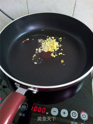 双椒香菇肉末的做法步骤:3