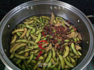 水煮五香黄豆荚的做法步骤:5