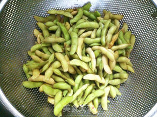 水煮五香黄豆荚的做法步骤:4