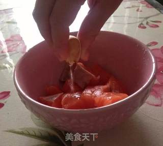 彩椒三文鱼串的做法步骤:3