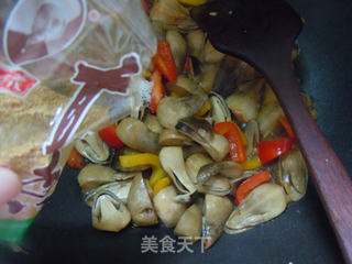 素菜也营养--甜椒草菇的做法步骤:9