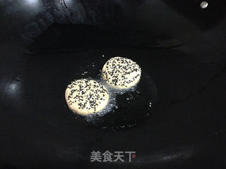 【芝麻番薯饼】的做法步骤:13