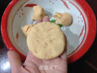 【芝麻番薯饼】的做法步骤:11
