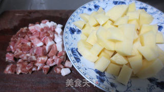 土豆焖饭的做法步骤:4