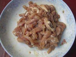 鱼香肉丝的做法步骤:4