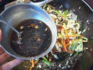 鱼香肉丝的做法步骤：10