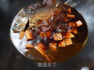 红烧鲫鱼豆腐的做法步骤:11