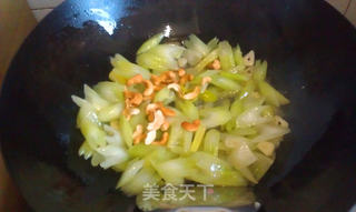 西芹腰果的做法步骤:8