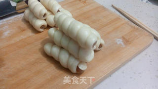 香肠卷的做法步骤:5
