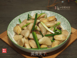 香菇焖菱角的做法步骤:12