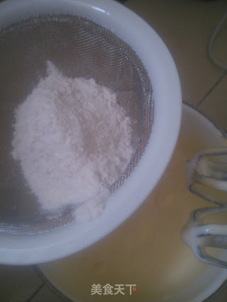 鲜奶小方的做法步骤:5