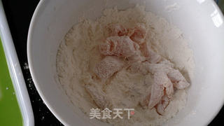 鸡米花自己做啦的做法步骤:2