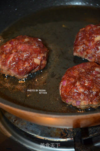 迷你牛肉汉堡开启美食午餐便当的做法步骤:2