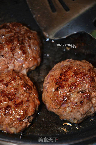 迷你牛肉汉堡开启美食午餐便当的做法步骤:3