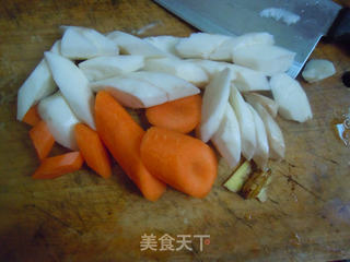 秋季抗燥汤饮----扁骨煲山药的做法步骤:2