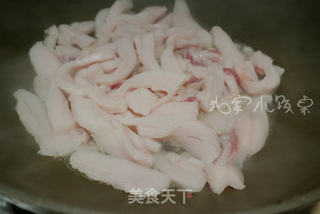 猪油肉丁酱油炒饭的做法步骤:2