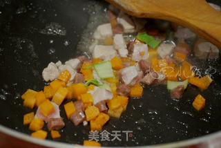 猪油肉丁酱油炒饭的做法步骤:10