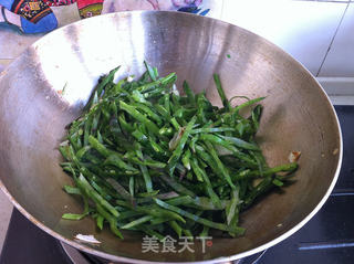 虾酱炒扁豆的做法步骤:7