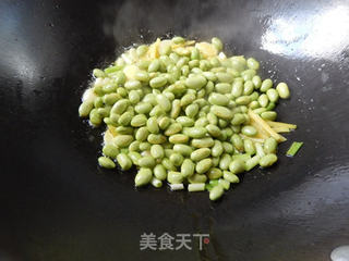 河虾焖毛豆的做法步骤:5