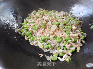 河虾焖毛豆的做法步骤:6
