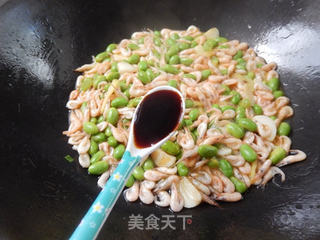 河虾焖毛豆的做法步骤:7
