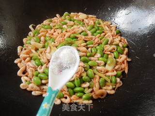 河虾焖毛豆的做法步骤:9