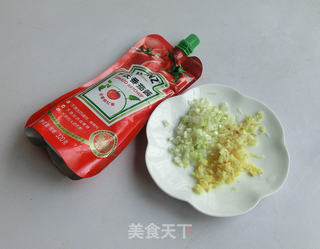 糖醋鲤鱼的做法步骤:2