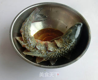 糖醋鲤鱼的做法步骤:11