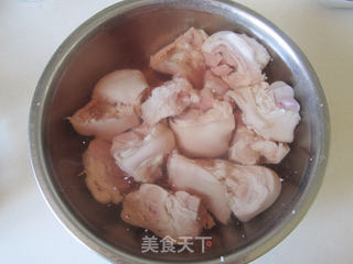 蹄花芸豆汤的做法步骤:2