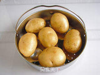 【鸡汁土豆泥】--- 孩子最喜欢的小食的做法步骤:2