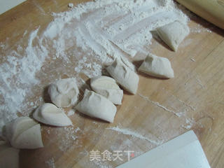 佛手瓜三鲜锅贴的做法步骤:6