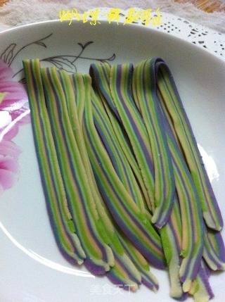 彩虹面条=美艳+美味+营养,献给你,我爱的人的做法步骤:14