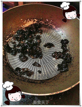仙草阁私房菜(蔬菜大棚)--秋天的一抹绿(木耳炒秋葵)的做法步骤:4
