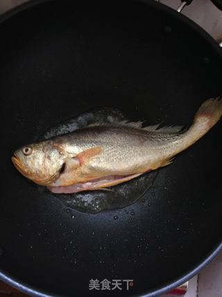 最开胃的--豆豉黄鱼的做法步骤:4