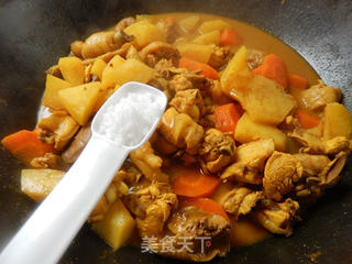 咖喱土豆鸡块的做法步骤:11
